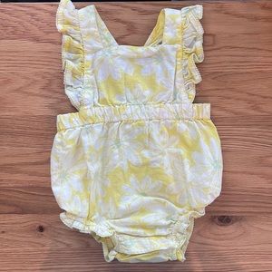 Little Girls GAP Flower Romper 12-18 months